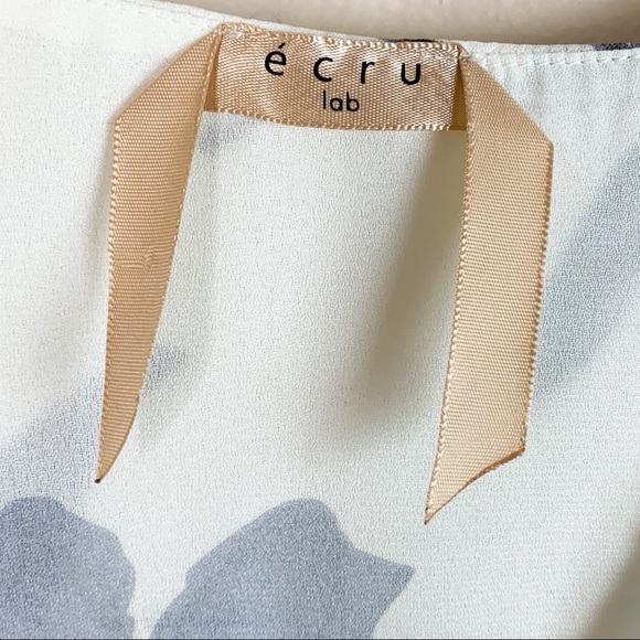 Ecru Lab Front Knot Blouse Crop Top - Picture 3 of 4